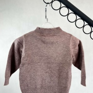 نمای پشت سویشرت