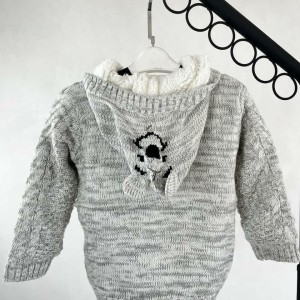 نمای پشت بافت کلاه‌دار