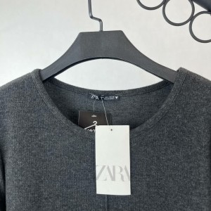 لباس زنانه خاکی کوتاه – استایلی ساده و شیک برای روزهای گرم