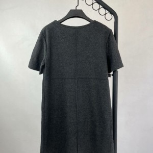 نمای پشت بافت زنانه