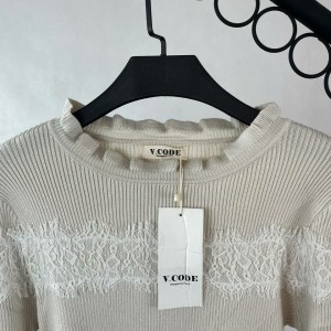 نمای یقه بلوز زنانه کرم