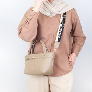 کیف دوشی دستی دلانا DELANA