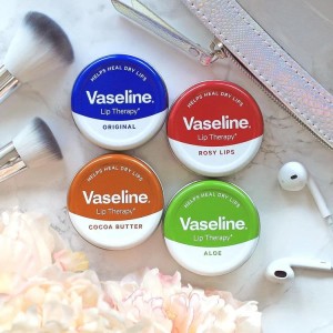 بالم لب وازلین VASELINE صورتی مدل گل رز حجم 20 میلی لیتر