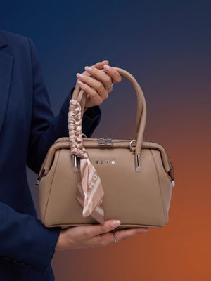 کیف دستی صندوق دار  Beno