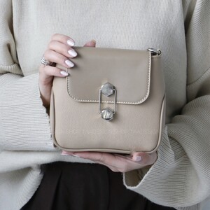 کیف زنانه دوشی مدل آرسانا