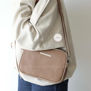 کیف زنانه دوشی مدل ماگریتا