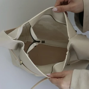 کیف زنانه بزرگ مدل نهیرا