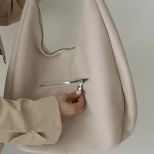 کیف زنانه بزرگ مدل برزان