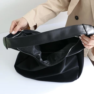 کیف زنانه بزرگ مدل برزان