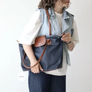 کیف زنانه بزرگ مدل شارلوت چرمی