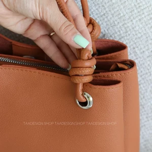 کیف زنانه دوشی بزرگ مدل آرتام