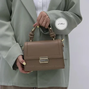 کیف زنانه مجلسی مدل آیز