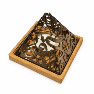 جاشمعی هرمی (شعر: عطر بوی تو گرفته عالمی را) رنگ نقره‌ای