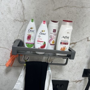 استند تمام آلومینیومی داخل حمام