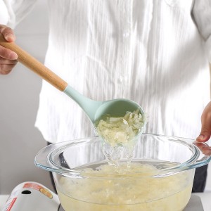 ست کفگیر و ملاقه سیلیکونی ۱۲ پارچه دسته چوبی
