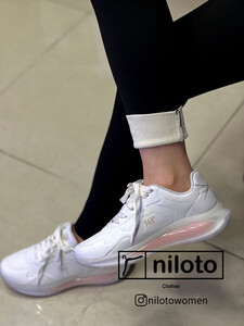 ساعت-شنی-داخل-خز-سفید-(1)