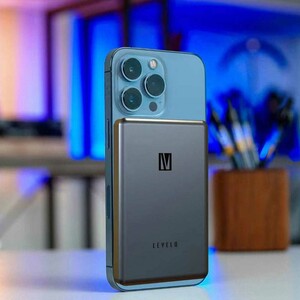 پاوربانک وایرلس 15 وات و تایپ سی 20 وات لِوِلو