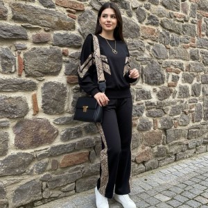 ست بلوز شلوار دخترانه طرح جناغی