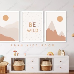 ست ۳ تکه تابلو دکوراتیو اتاق کودک طرح کوهستان بوهو و عبارت Be Wild
