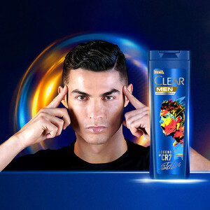 شامپو ضد شوره مردانه  کلیر مدل Legend by CR7 حجم 485 میل