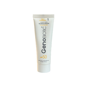 کرم ضد آفتاب بی رنگ SPF50 مناسب پوست چرب و مختلط ژنوبایوتیک حجم 50 میل