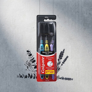 مسواک ذغالی کلگیت مدل Super Clean Black با برس متوسط بسته اقتصادی تعداد ۳ عددی