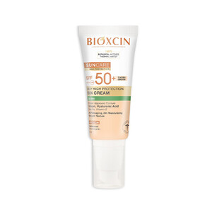 کرم ضد آفتاب رنگی و مات کننده بیوکسین مدل SUNCARE با SPF50+ مناسب پوست‌های چرب حجم ۵۰ میل