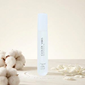 عطر جیبی زنانه ژک ساف مدل Cloudy Vibes معتدل و شیرین با ماندگاری بالا حجم ۲۲ میل