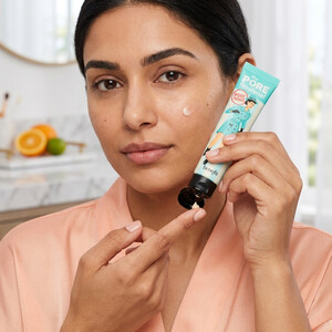 پرایمر صورت بنفیت مدل The POREfessional بی‌رنگ مناسب منافذ باز حجم ۲۲ میل