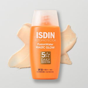ضد آفتاب رنگی و درخشان کننده ایزدین مدل Fusion Water Magic Glow SPF30 حجم ۵۰ میل