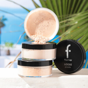 پودر فیکس رنگی فلورمار مدل LOOSE POWDER برای تثبیت کانسیلر