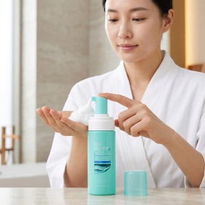 فوم شستشوی صورت و گردن بایومارین مدل AQUA PURE با خاصیت ضد آلودگی و پاک کنندگی ملایم مناسب پوست های نرمال تا مختلط حجم ۱۵۰ میل
