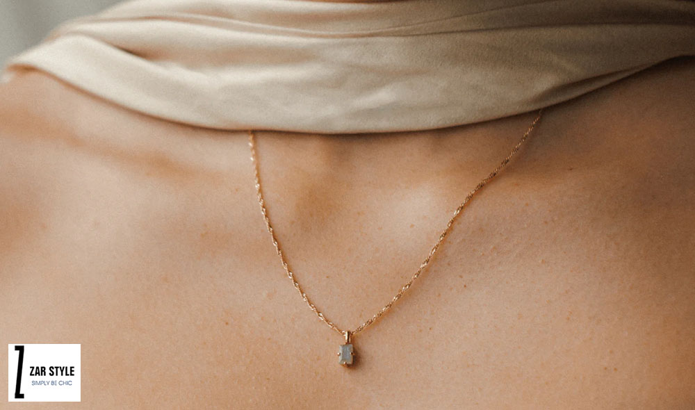 اصول انتخاب گردنبند برای لباس یقه باز!