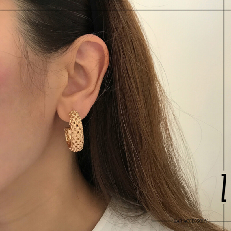 گوشواره حلقه‌ای توری گلی