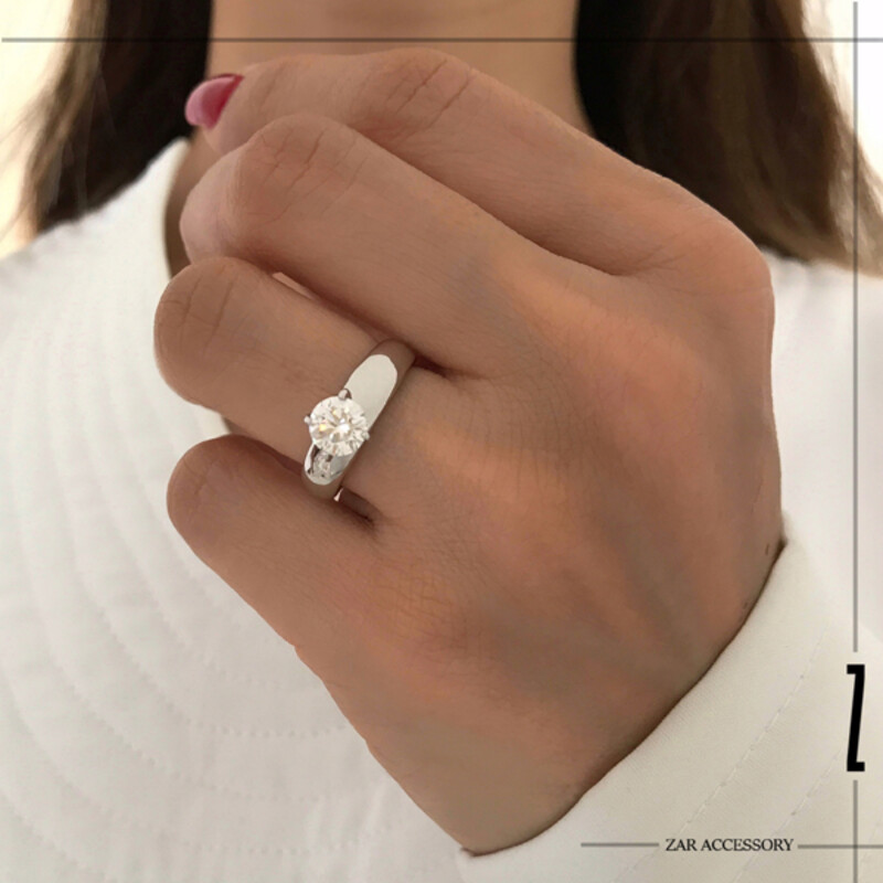 انگشتر تک نگین