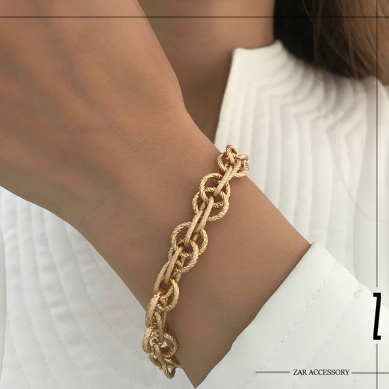 دستبند حلقه گرد و بیضی تراش‌دار