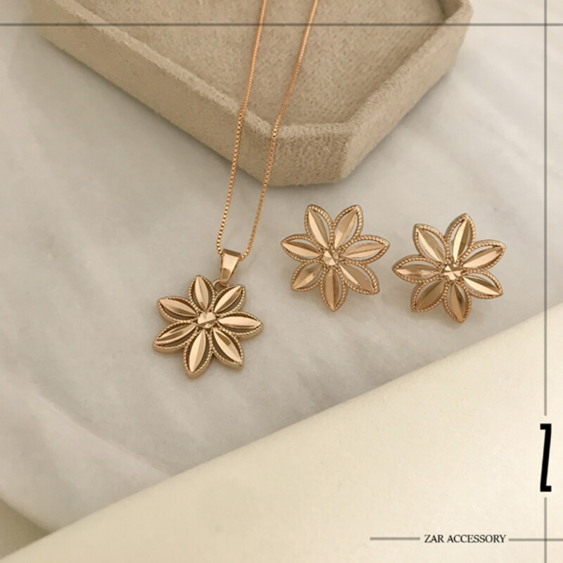 نیم‌ست گل تراش‌دار