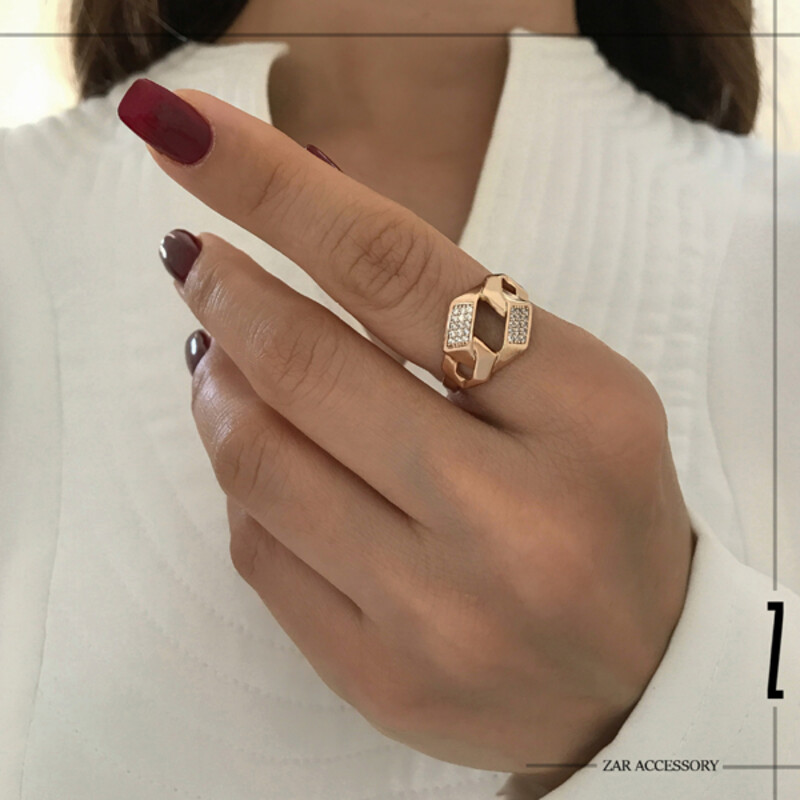 انگشتر کارتیه پیکسلی نگین‌دار