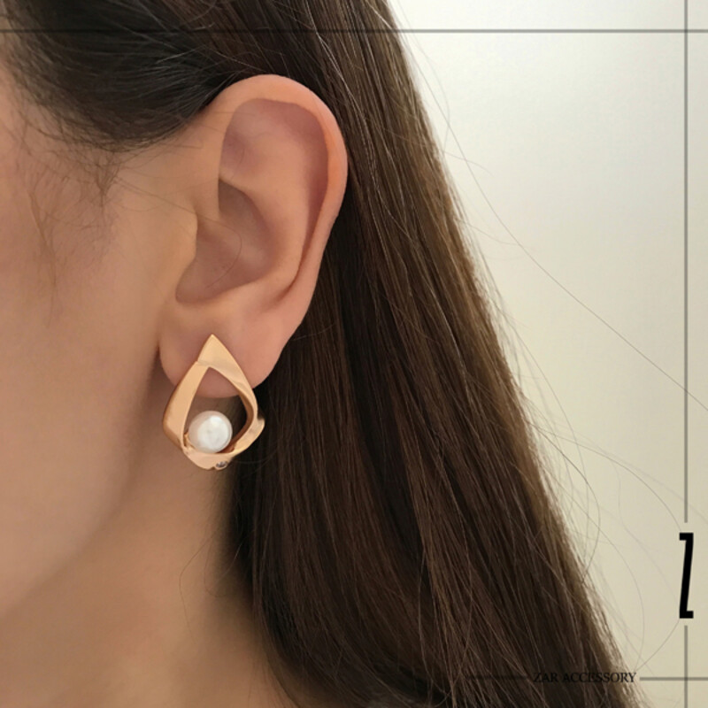 گوشواره قطره تک مروارید