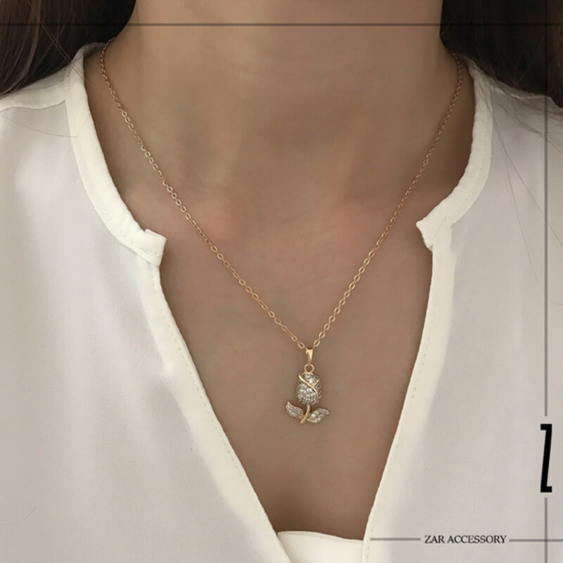 گردنبند گل رز فول نگین