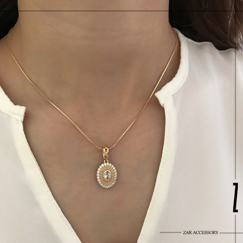گردنبند زنانه بیضی تراش‌دار و نگین‌دار