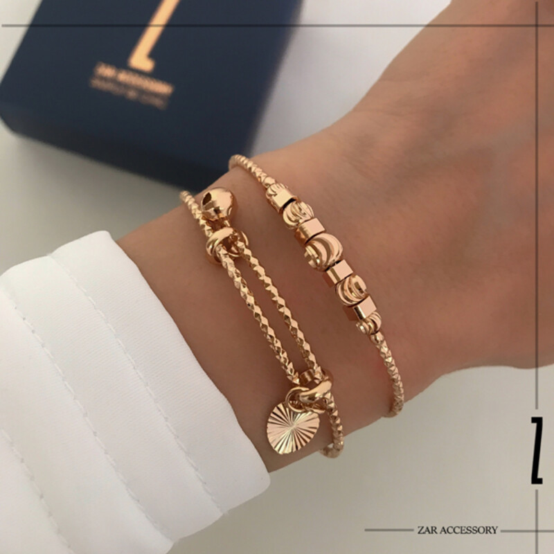 دستبند زنانه گوی متحرک