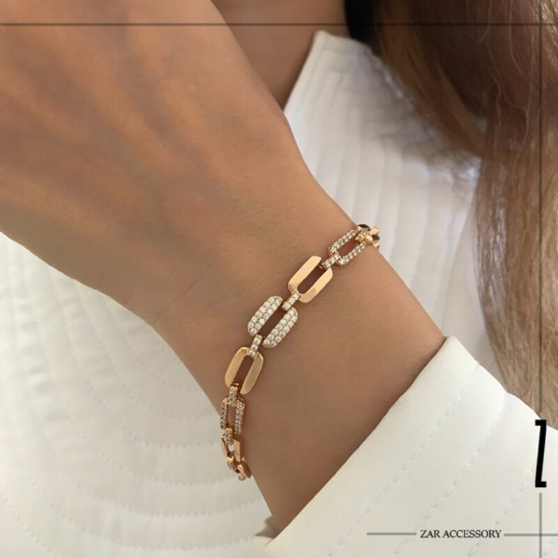 دستبند زنجیره نگین‌دار