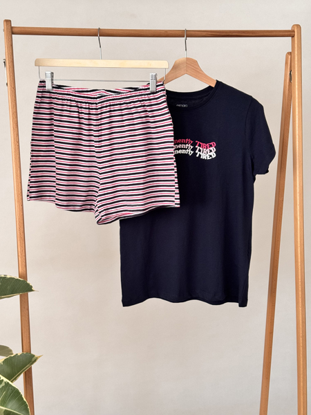 تیشرت و شلوارک راه راه