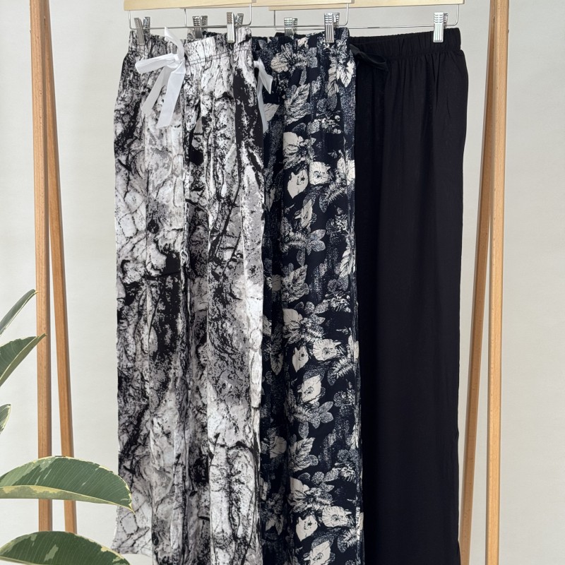 شلوار طرح‌دار نخی