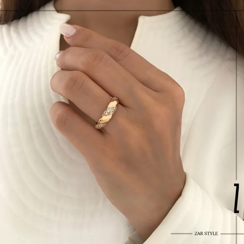 انگشتر زنانه کروسان نگین‌دار