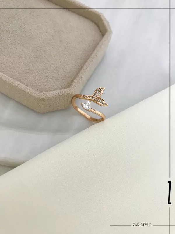 انگشتر دم وال و الماس قلبی