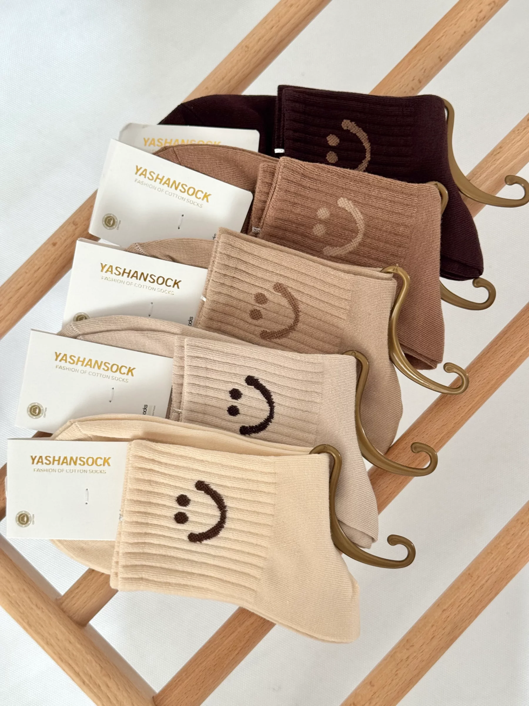 جوراب نیم ساق طرح لبخند