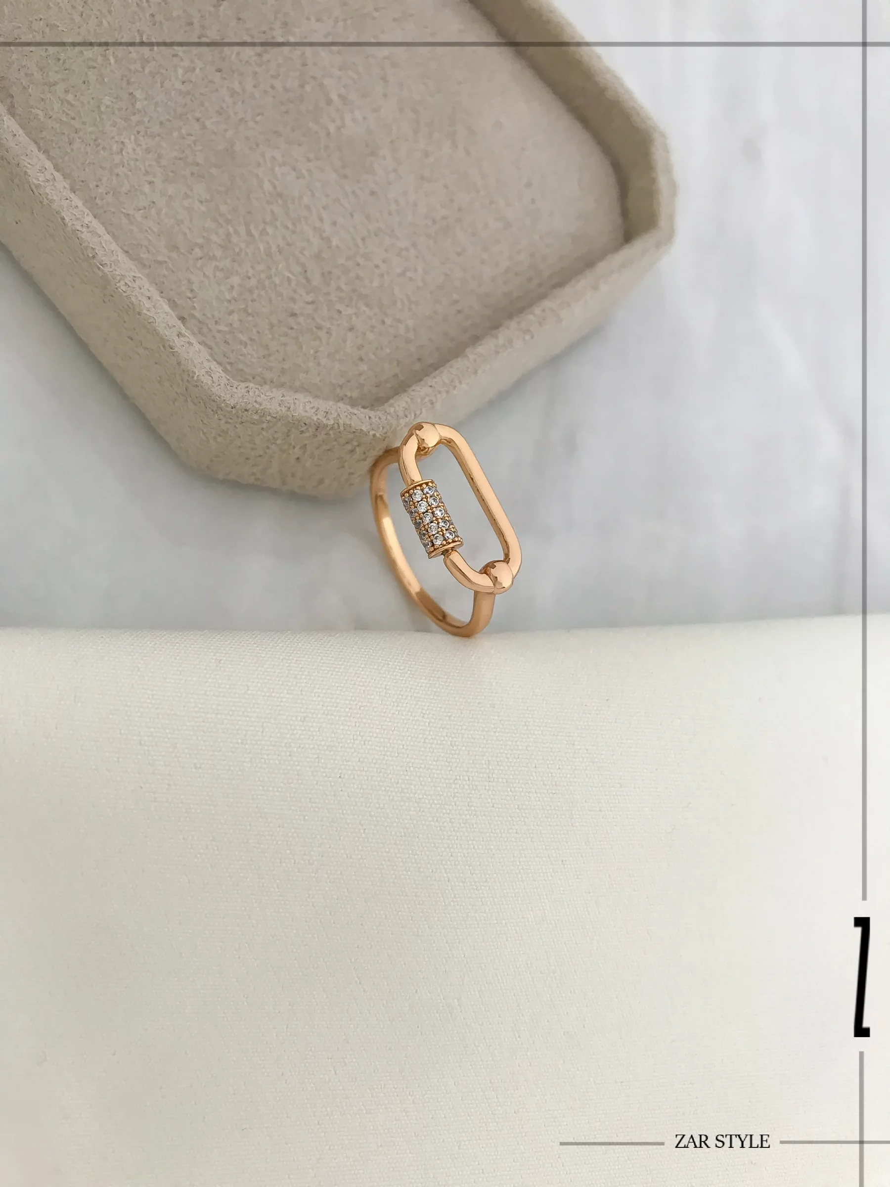 انگشتر گوی متحرک