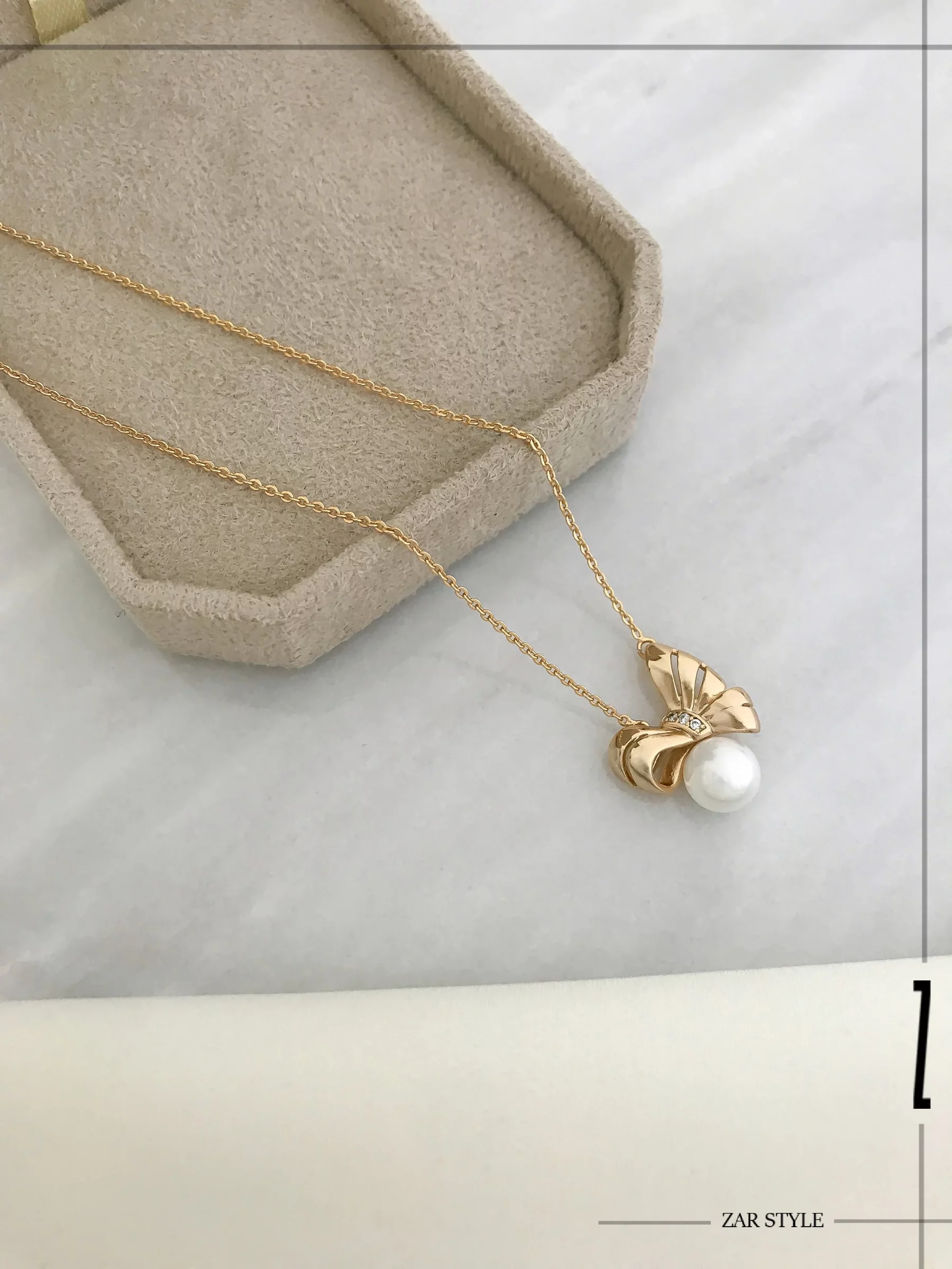 گردنبند پاپیون آینه‌ای مرواریددار